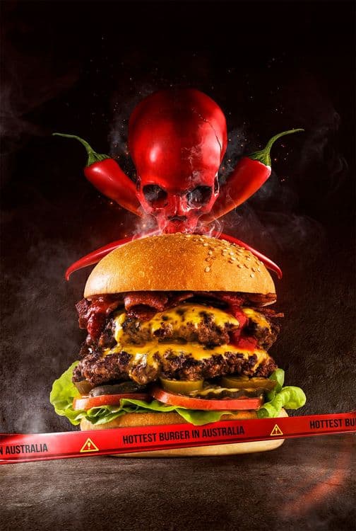 २. डबल डेकर यासाठी की या बर्गर मध्ये २ ‘टिक्की’ मिळतात. या दोन टिक्की म्हणजे चक्क दोन अणुबॉम्ब आहेत राव!!