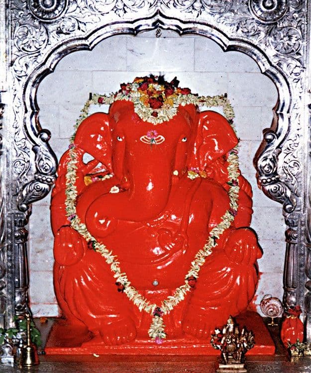 ८. गुंडाचा गणपती