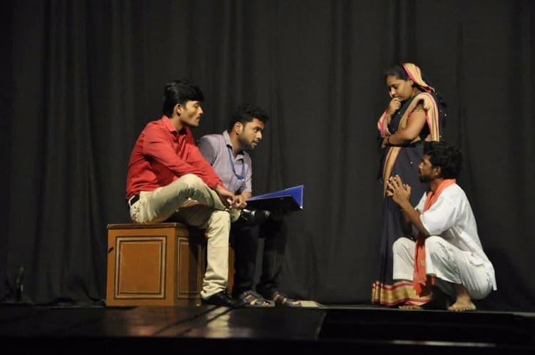 मिरॅकल्स अकॅडमी ऑफ आर्ट्स अँड मिडिया प्रा.लि यांच्या प्रवासाविषयी...