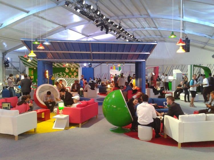 6) गुगलमधील कर्मचारी