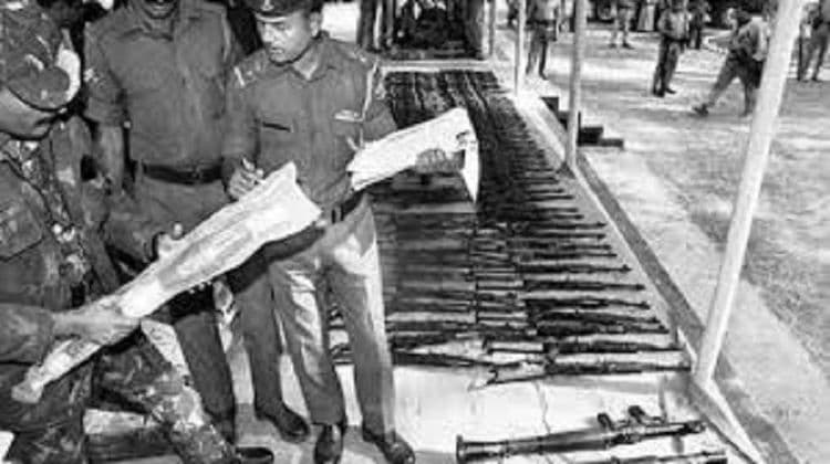 काय काय होते त्या पेटाऱ्यांमध्ये ?