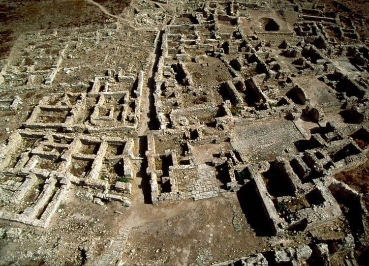 १. युग्रित सूर्यग्रहण