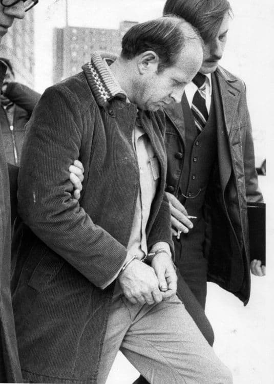 पुढे वाचण्यापूर्वी अल्बर्ट फ्लिकचा इतिहास जाणून घेऊया.