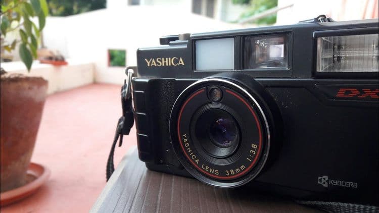 ८. कॅमेरा