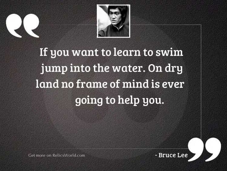 १२. ब्रूस ला पोहता येत नव्हते.