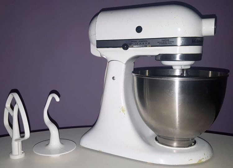 या इतिहासात अजून एक रंजक वळण आलं ते १९०८ मध्ये.