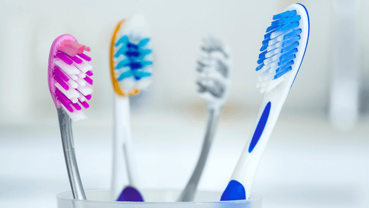 टूथब्रश ( 3 महिने)