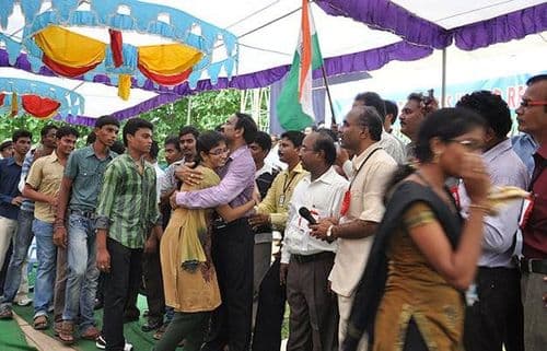 १०. सर्वात जास्त ‘मिठ्या’ मारण्याचा रेकॉर्ड