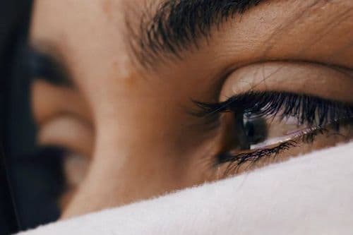 भावनिक आधारासाठी अशी गाणी किती उपयोगी पडतात ?