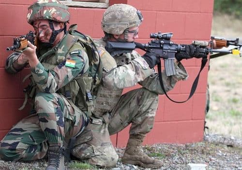 ६. भारतीय सैन्याकडून अमेरिका, इंग्लंड आणि रशियन सैन्याला देहरादूनच्या भारतीय सैन्य अकादमी मधून आणि मिझोरमच्या काउंटर इन्सर्जन्सी आणि जंगल वॉरफेअर स्कूल येथून प्रशिक्षण दिलं जातं.