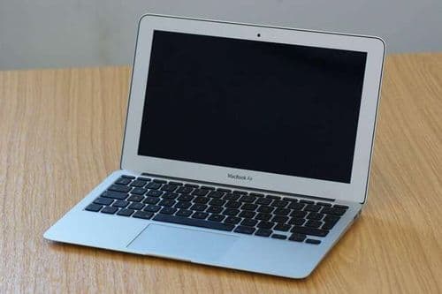 २००८- Apple Mac book Air