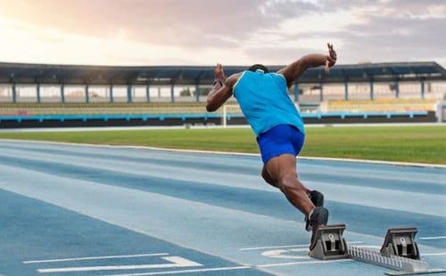 ८) व्यायाम